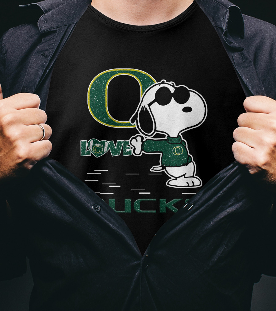 Snoopy Love Oregon Ducks Fan With Glitter Green O T-Shirt