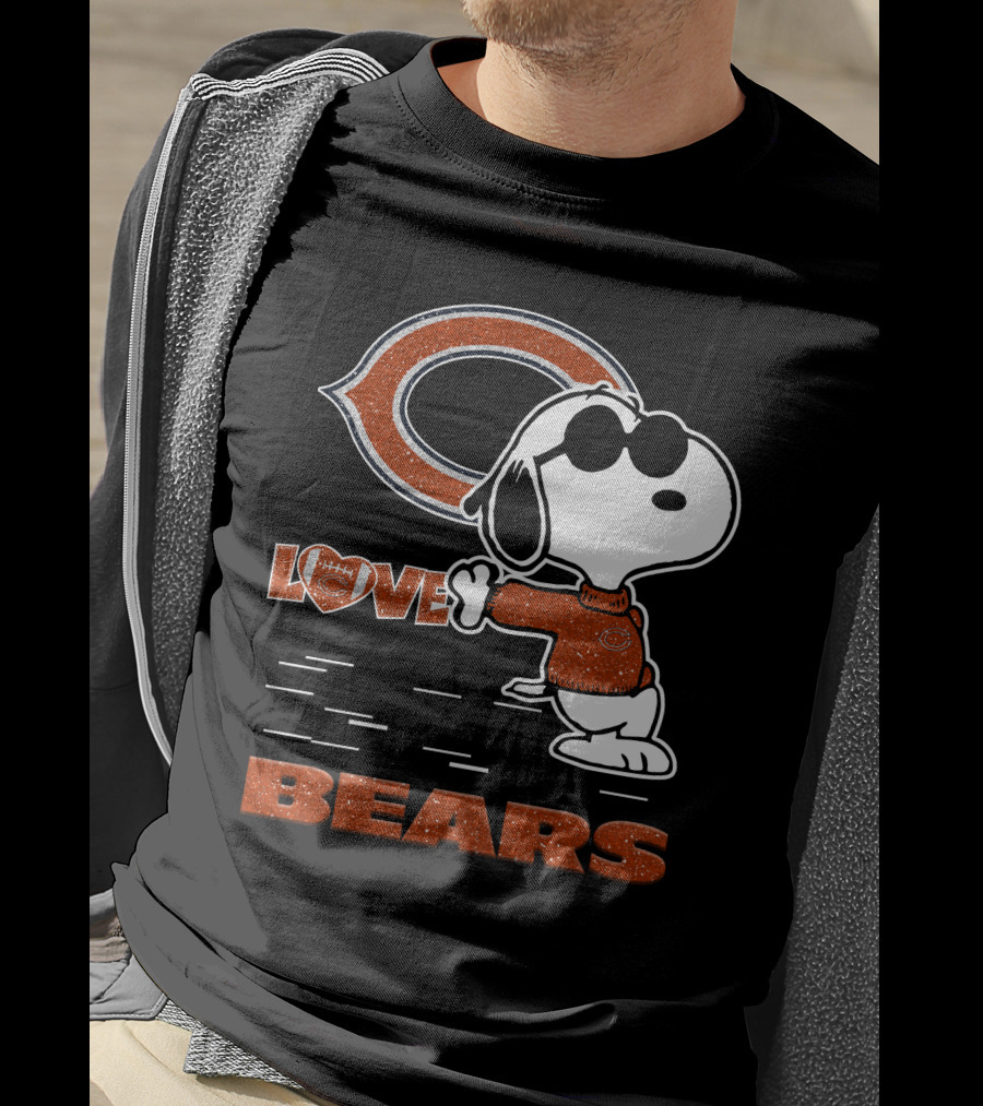 Snoopy Love Bears Chicago Football Team T-Shirt