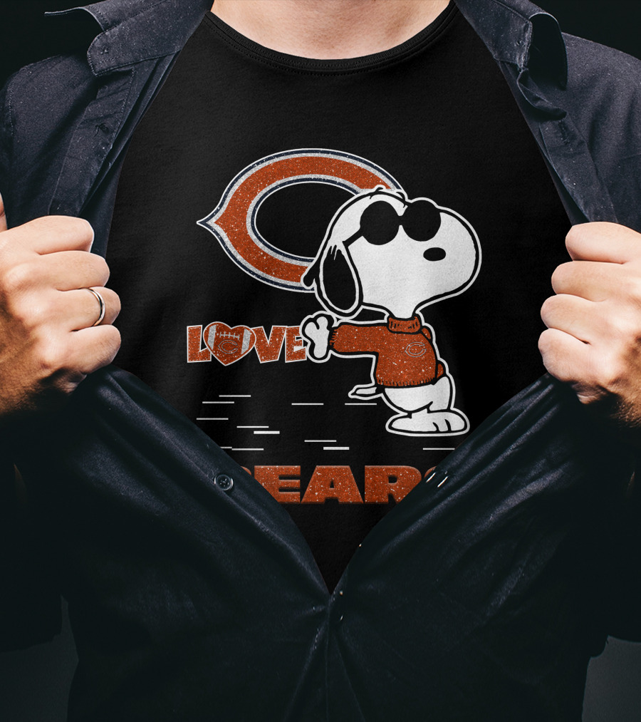Snoopy Love Bears Chicago Football Team T-Shirt