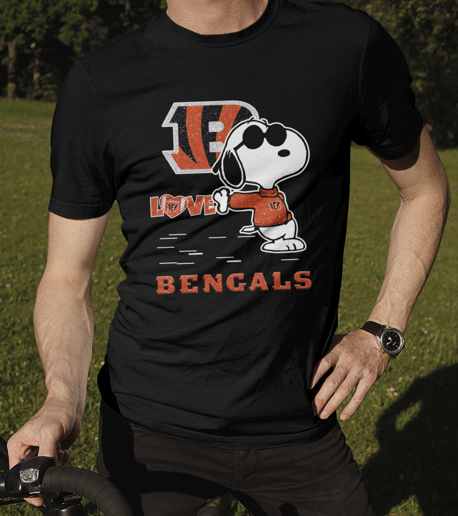 Snoopy Bengals Love Cincinnati Nfl Football Fans T-Shirt