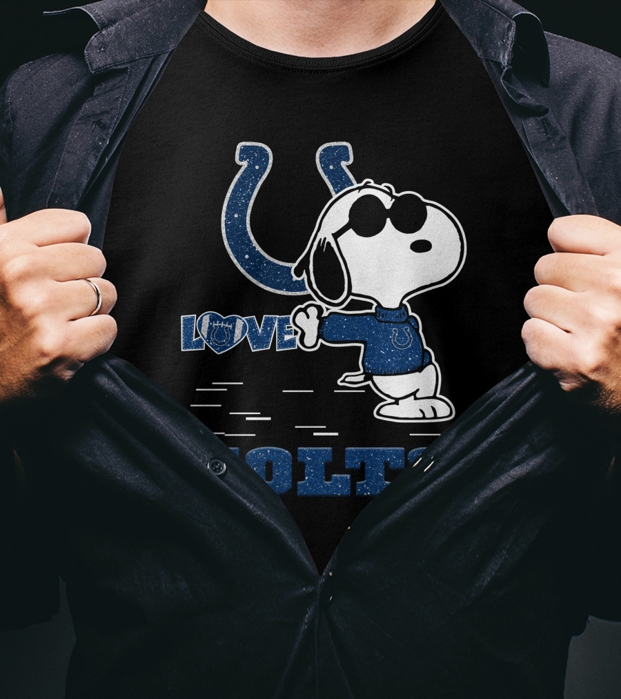 Snoopy Love Colts Indianapolis T-Shirt