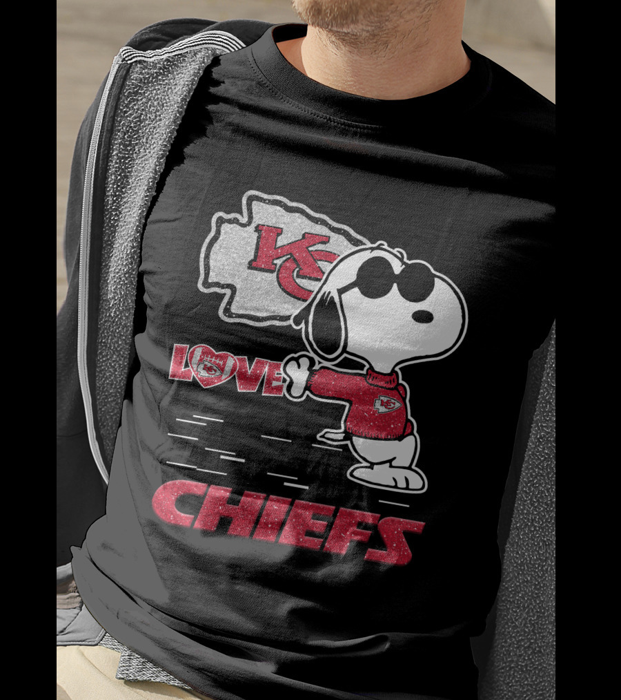 Snoopy Kansas City Chiefs Love Chiefs KC T-Shirt