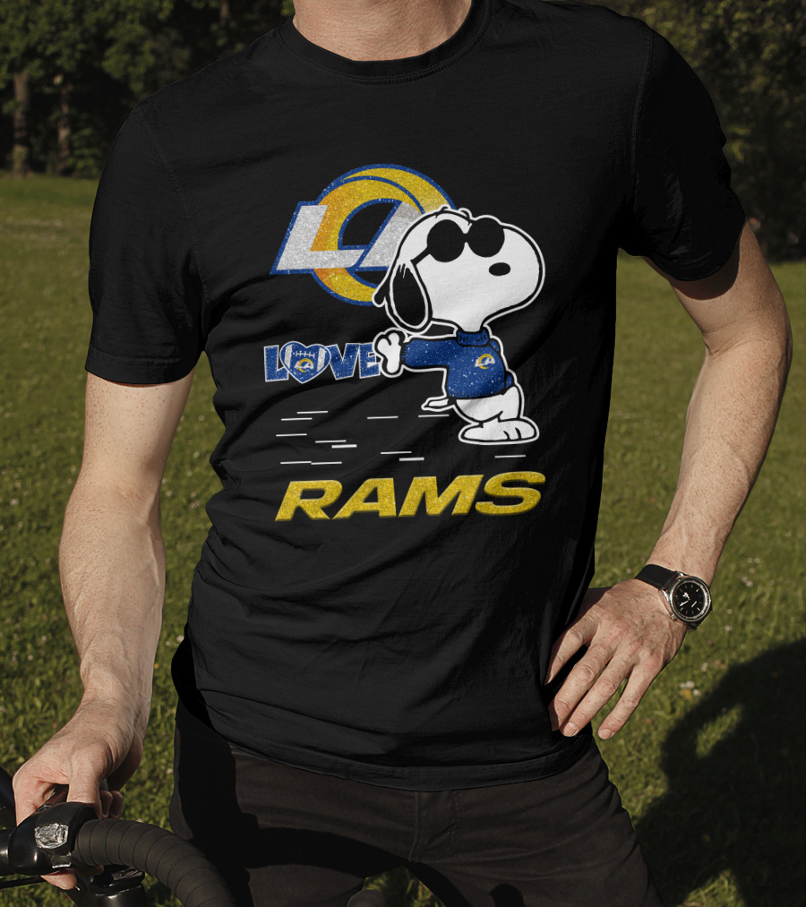 Snoopy Love Los Angeles Rams Football Fan Graphics T-Shirt
