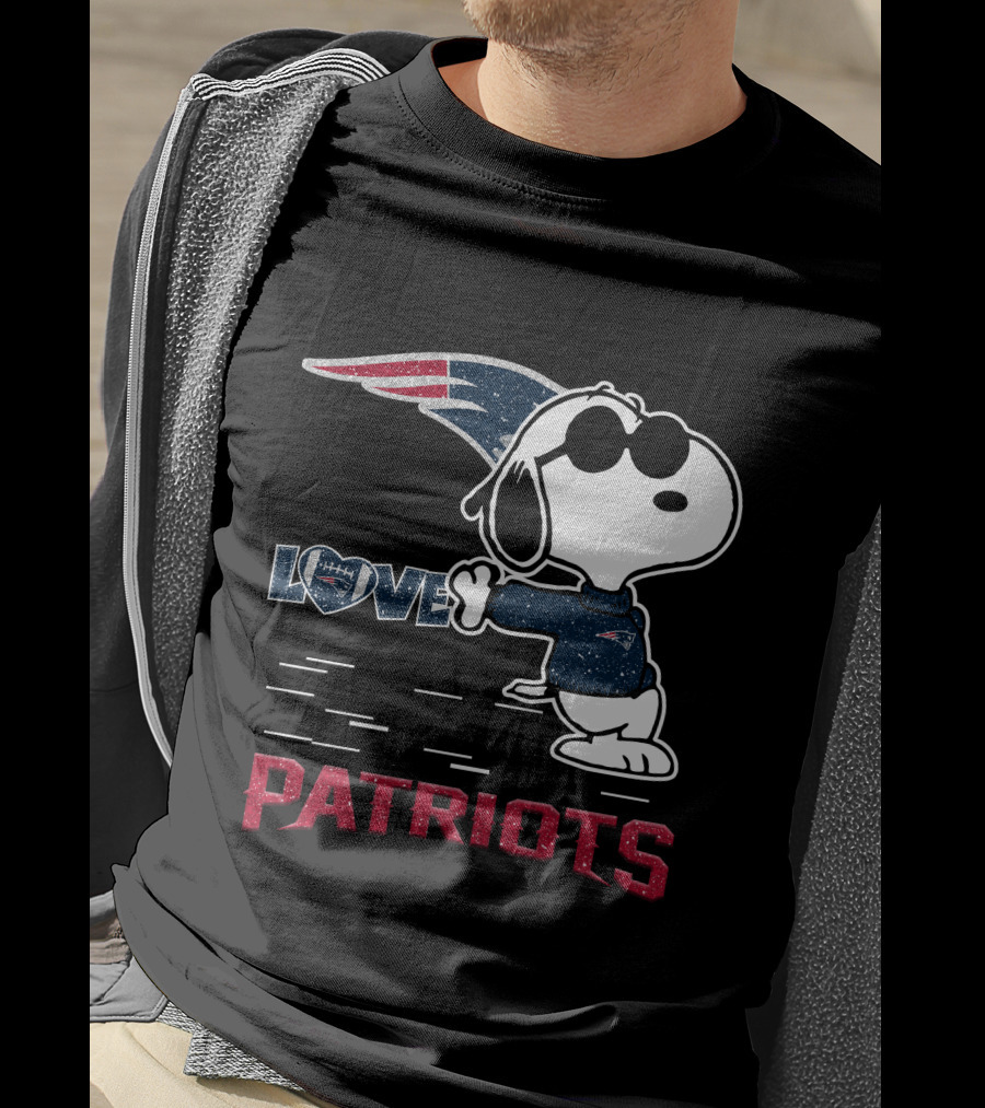 Snoopy Love Patriots New England T-Shirt