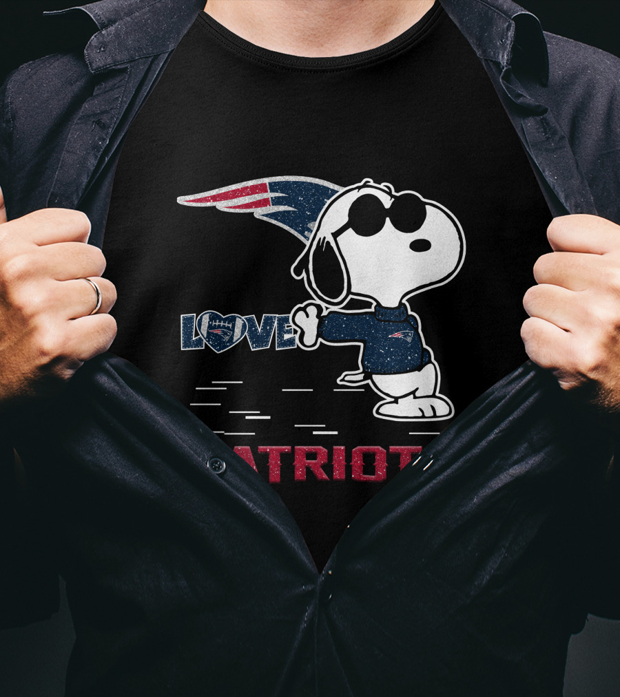 Snoopy Love Patriots New England T-Shirt