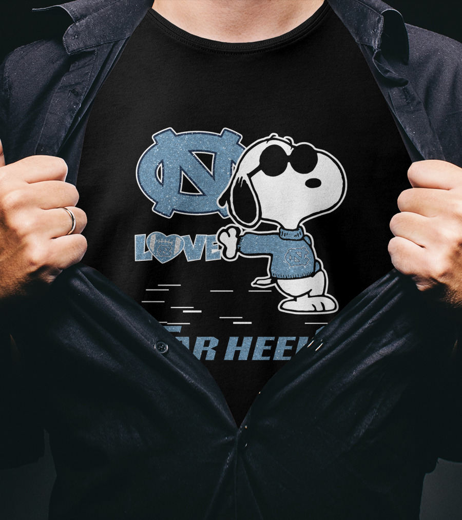 Snoopy Love North Carolina Tar Heels Peanuts Fan T-Shirt