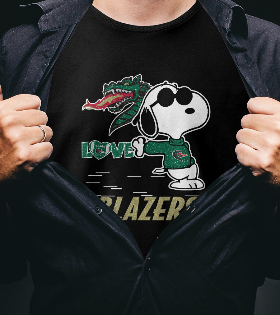 Snoopy Love UAB Blazers Peanuts Football Green Dragon T-Shirt