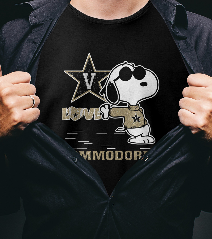 Snoopy V Star Love Vanderbilt Commodores T-Shirt