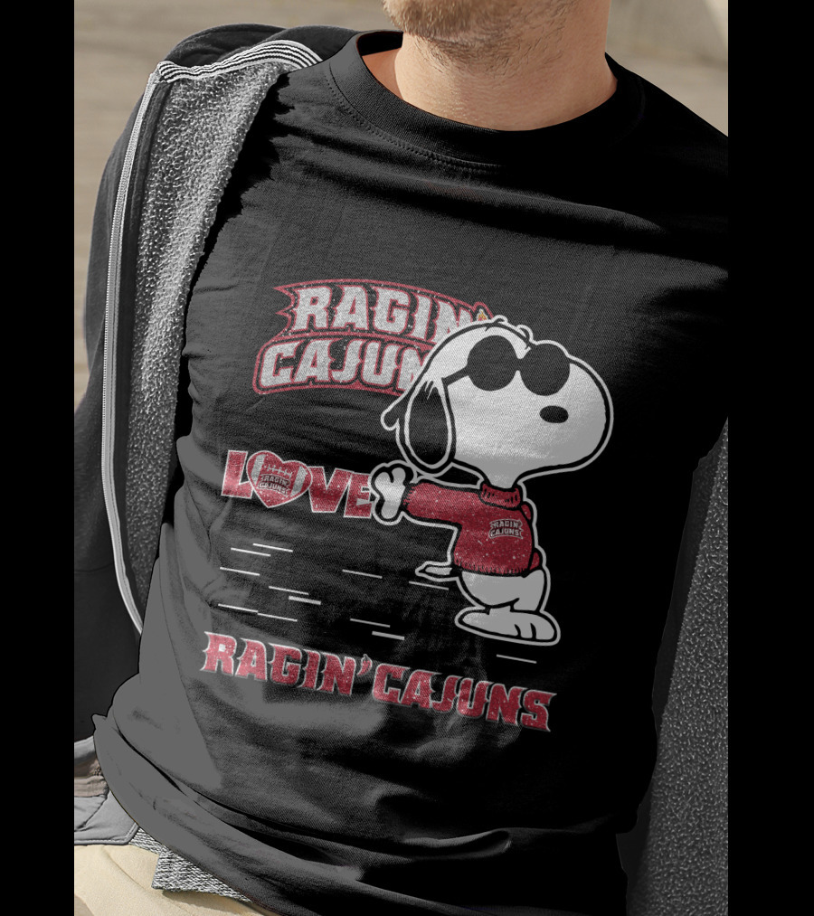 Snoopy Love Ragin' Cajuns Louisiana Lafayette T-Shirt