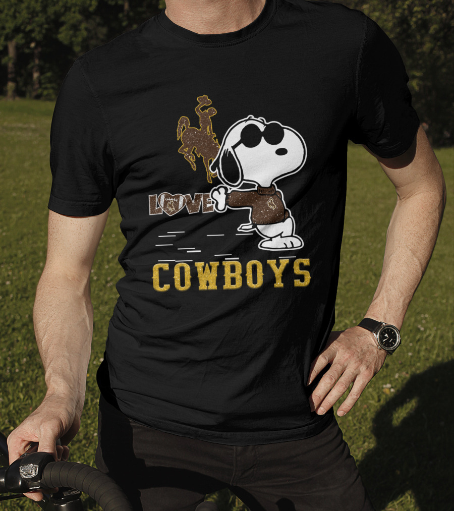 Snoopy Love Wyoming Cowboys Football Peanuts Character T-Shirt