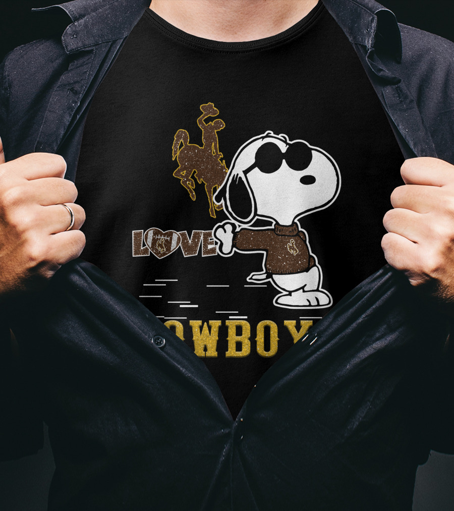 Snoopy Love Wyoming Cowboys Football Peanuts Character T-Shirt