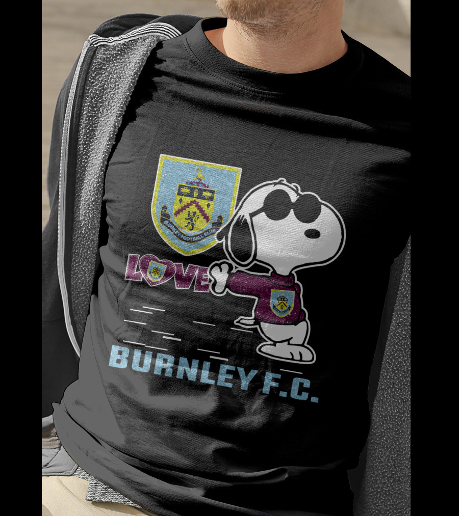 Snoopy Love Burnley F.c. T-Shirt