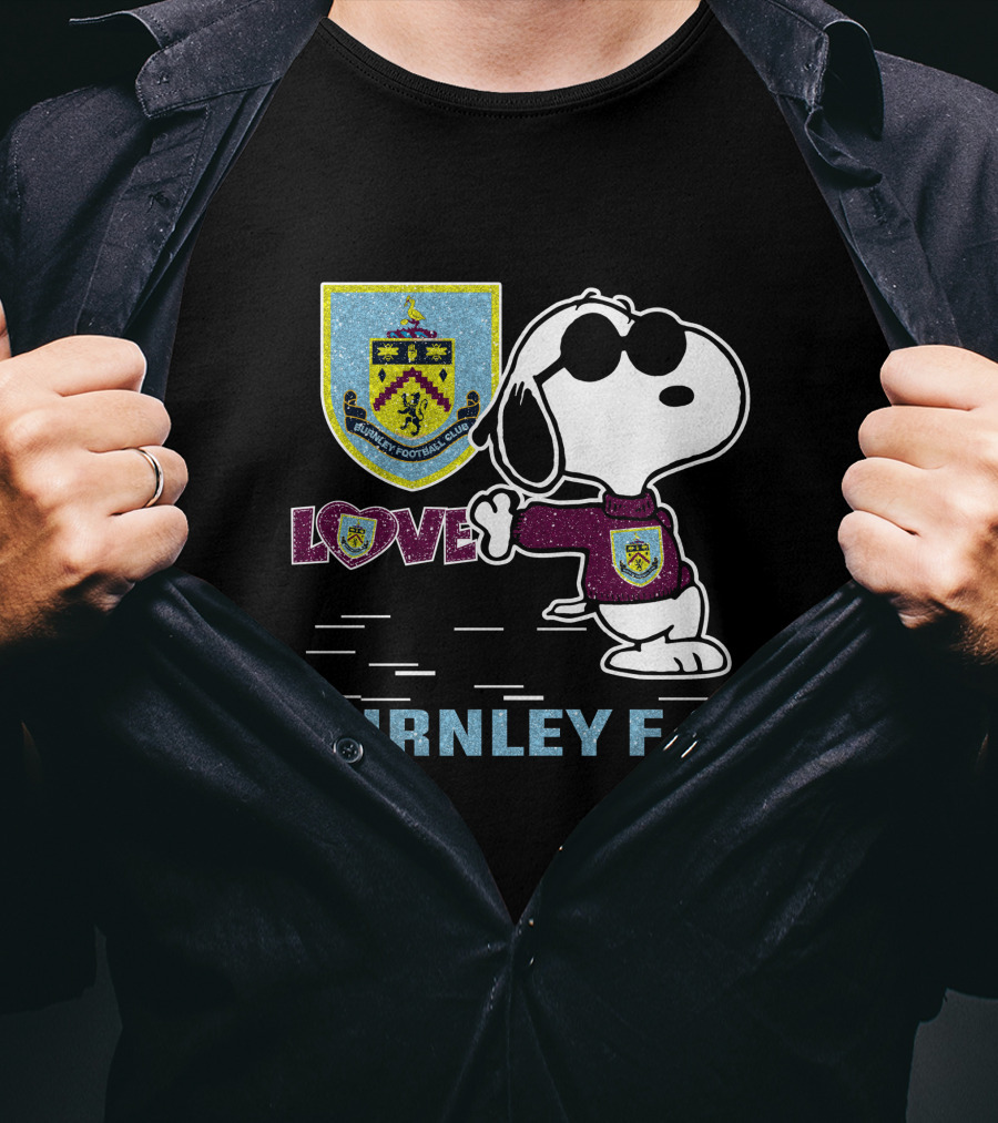 Snoopy Love Burnley F.c. T-Shirt