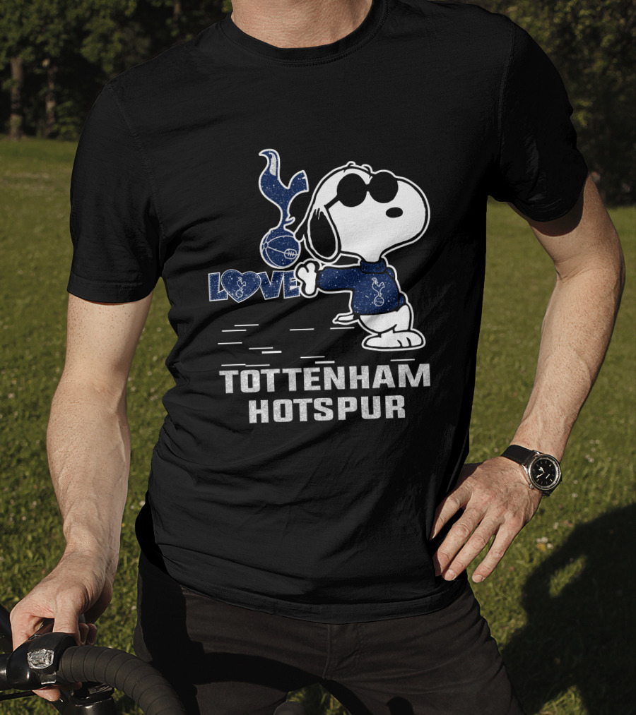 Snoopy Love Tottenham Hotspur Football Soccer Fan Style T-Shirt