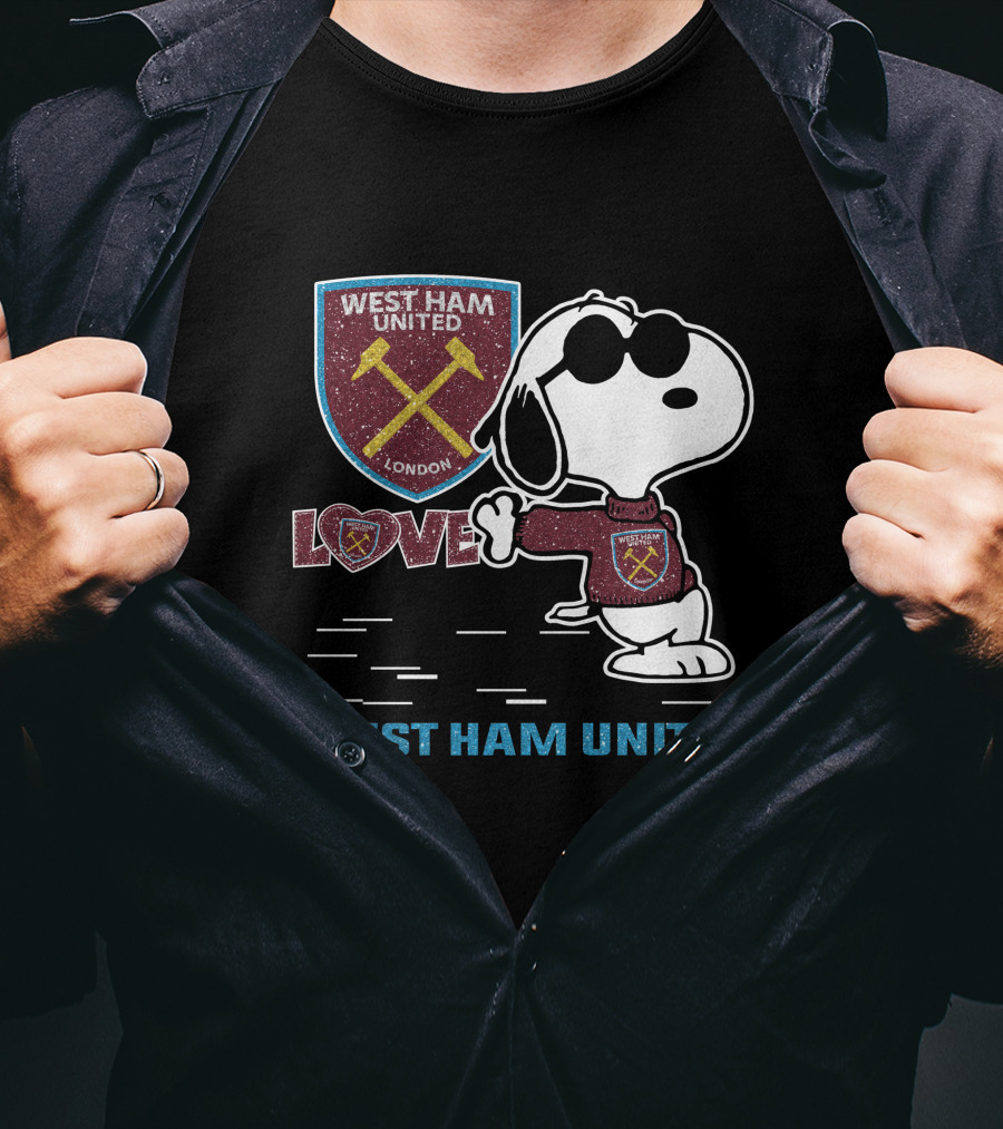 Snoopy Love West Ham United London T-Shirt