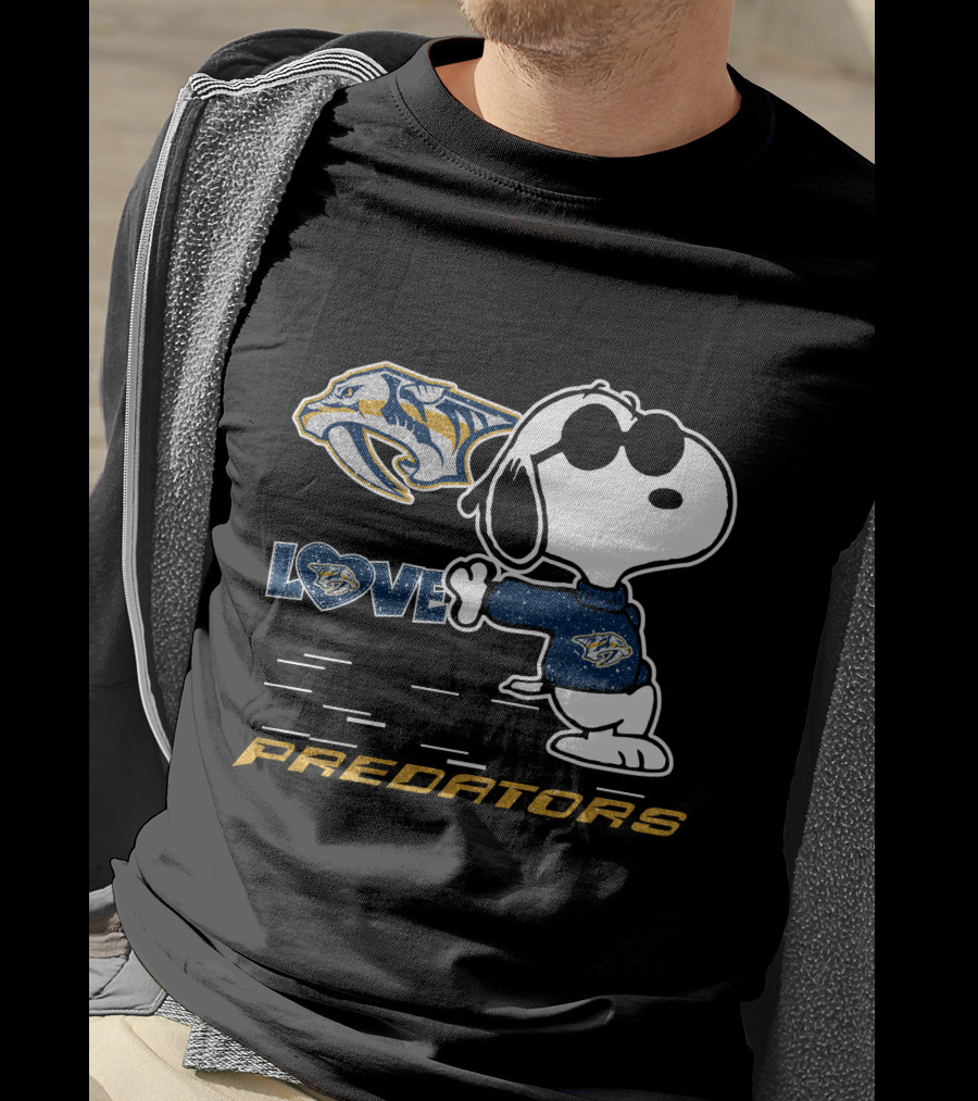 Snoopy Love Nashville Predators T-Shirt