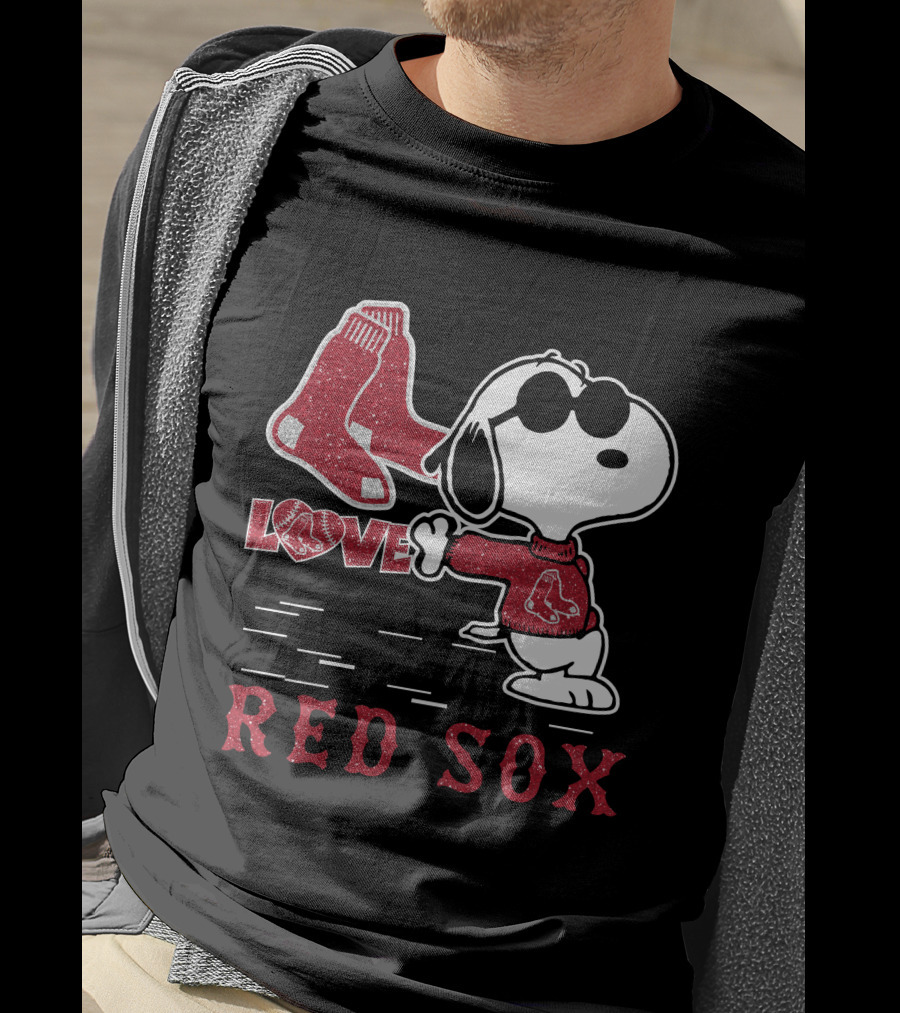 Snoopy Love Boston Red Sox Sox T-Shirt