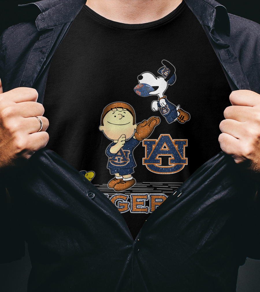 Snoopy And Friends Auburn Tigers Football T-Shirt