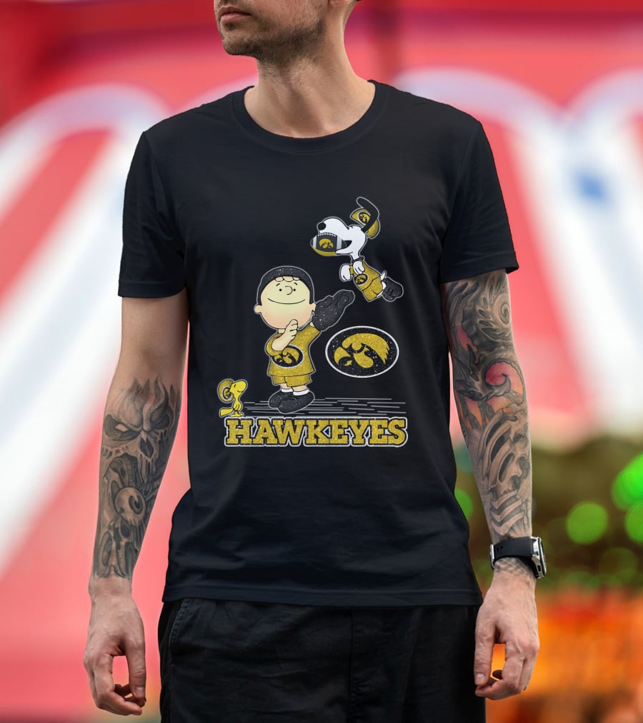 Snoopy And Woodstock Support Iowa Hawkeyes Football With Peanuts T-Shirt