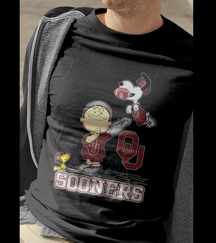 Snoopy OU Sooners Peanuts Football Fan T-Shirt