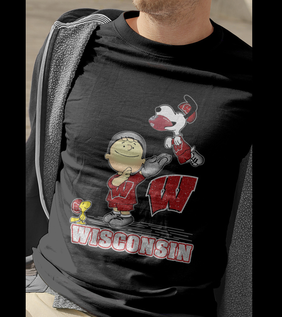 Snoopy Wisconsin Badgers Charlie Brown Woodstock Football T-Shirt