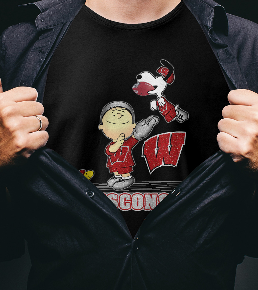 Snoopy Wisconsin Badgers Charlie Brown Woodstock Football T-Shirt