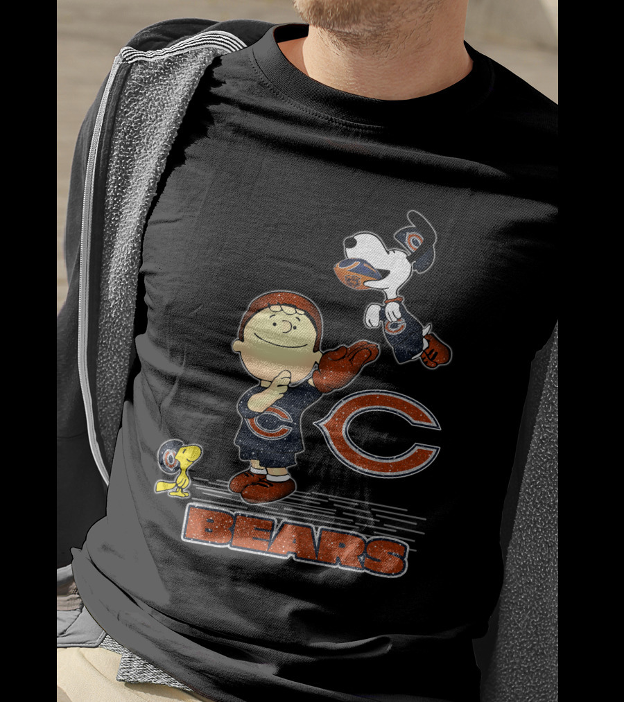 Snoopy Chicago Bears Peanuts Characters Football Enthusiasts T-Shirt