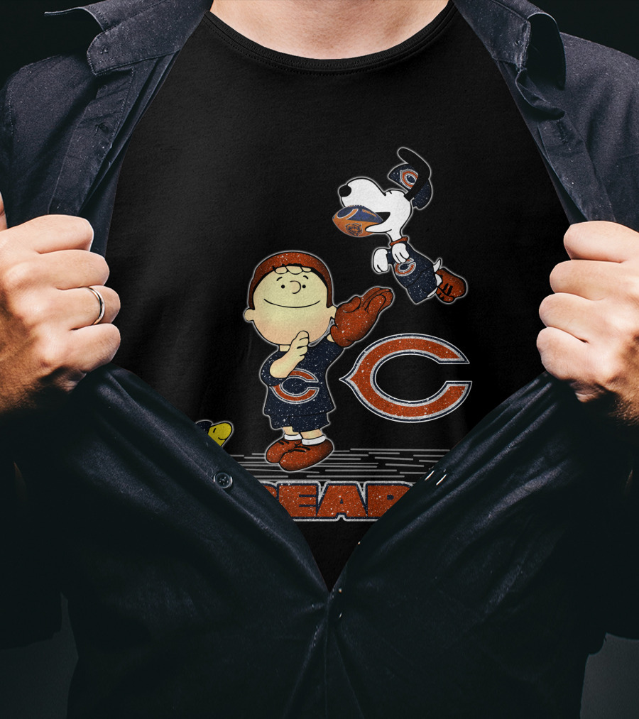 Snoopy Chicago Bears Peanuts Characters Football Enthusiasts T-Shirt
