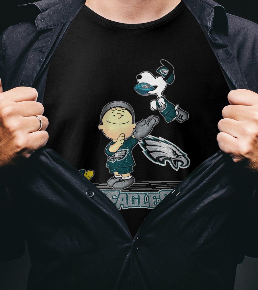 Snoopy Love Philadelphia Eagles Peanuts Characters Football Fun T-Shirt