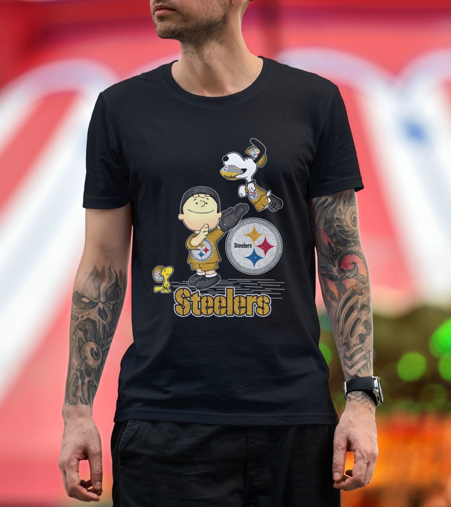 Snoopy Steelers Football Peanuts Characters Love Pittsburgh Steelers T-Shirt