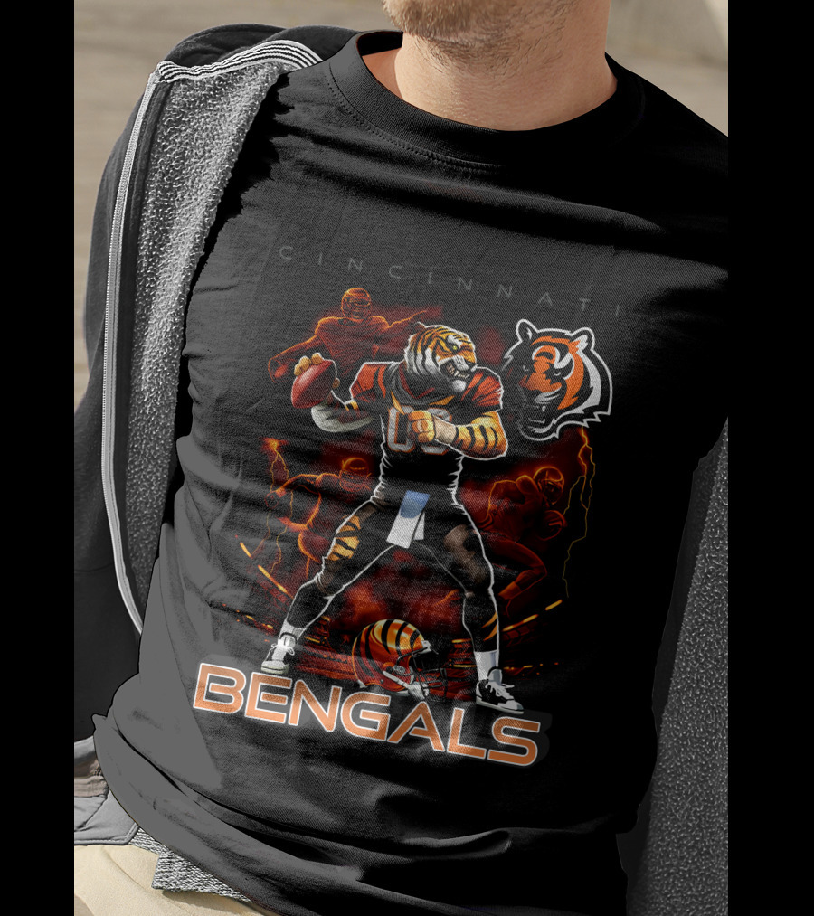 Cincinnati Bengals Tiger Football Player Iconic T-Shirt