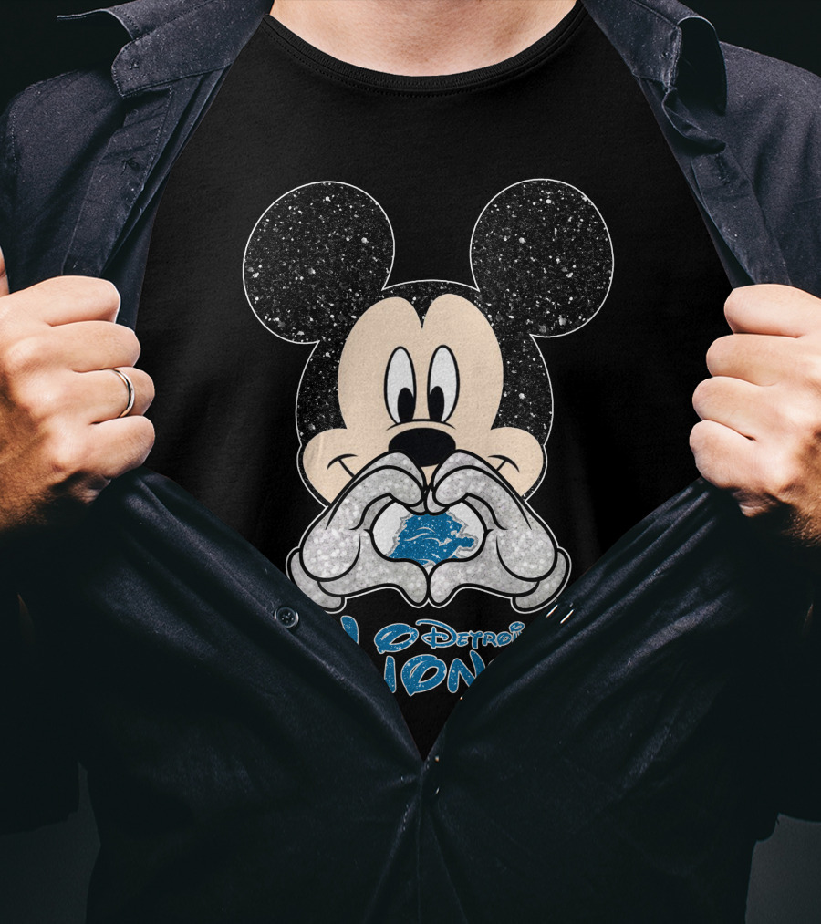 Mickey Mouse Heart Detroit Lions Fan Love T-Shirt
