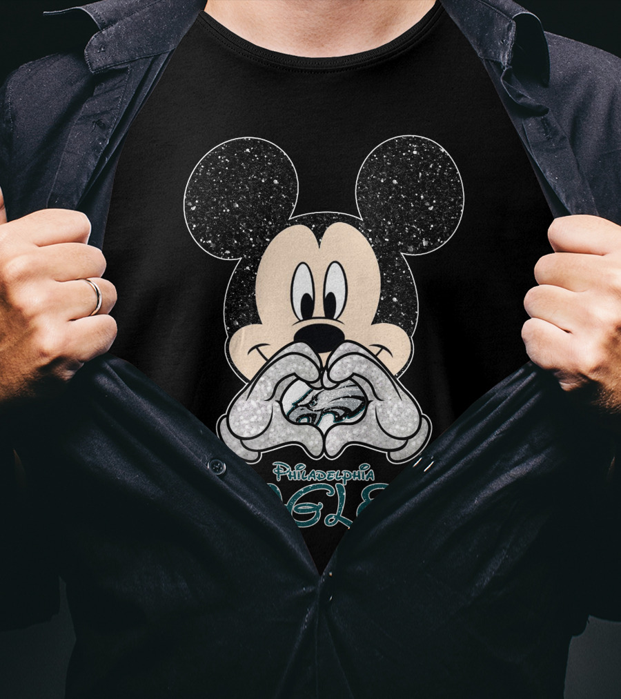Mickey Philadelphia Eagles Heart Gesture T-Shirt