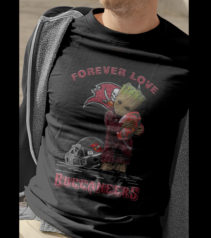 Forever Love Buccaneers With Groot And Tampa Bay Football T-Shirt