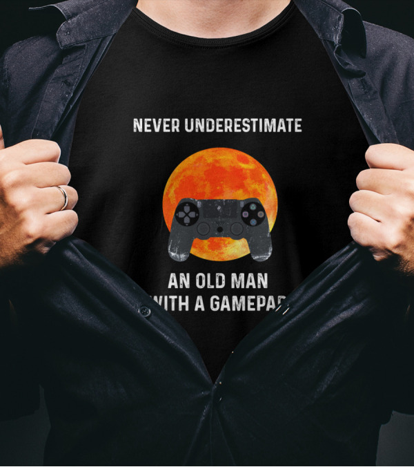 Never Underestimate An Old Man With A Gamepad And Moon Background T-Shirt