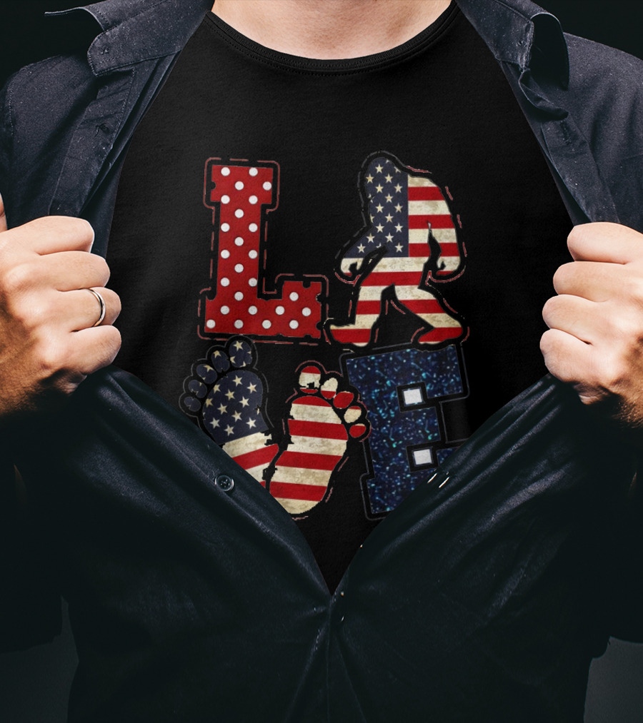Patriotic Bigfoot Love American Flag T-Shirt