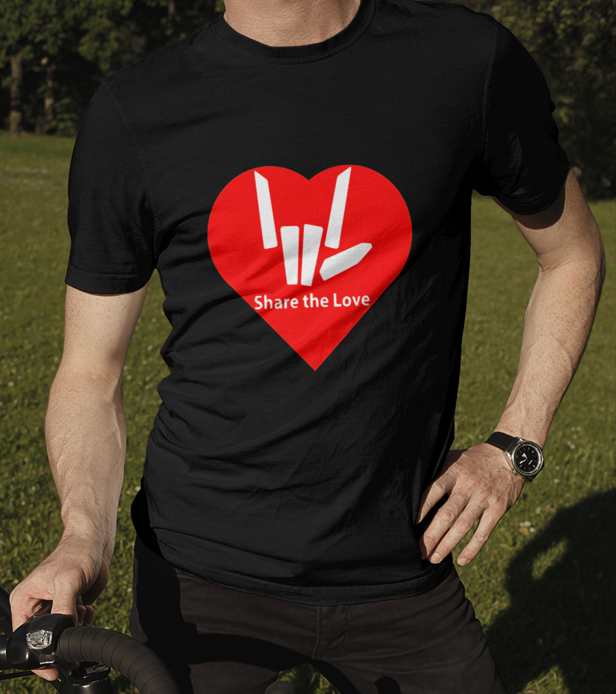 Share The Love Heart Symbol With Hand Gesture T-Shirt
