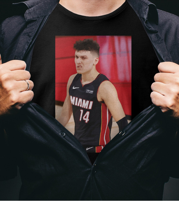 Funny Herro Miami Game Snarl Essential T-Shirt