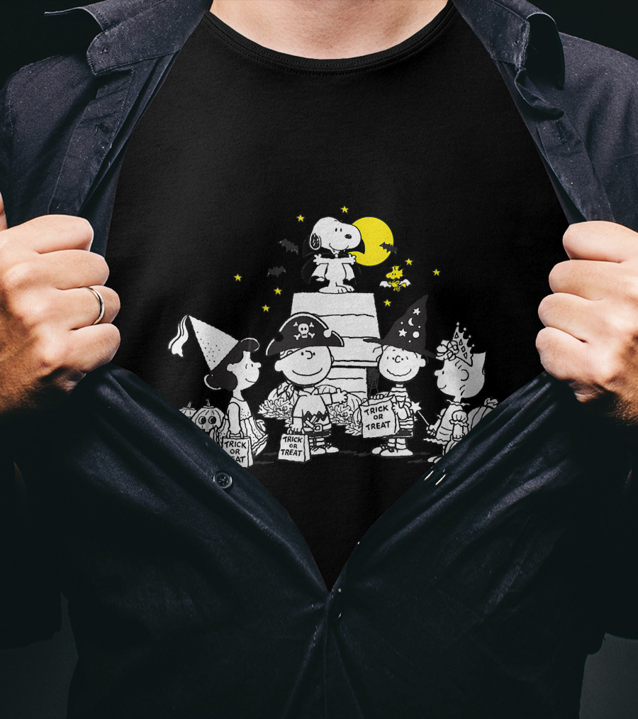 Peanuts Halloween Trick Or Treat With Snoopy And Friends T-Shirt