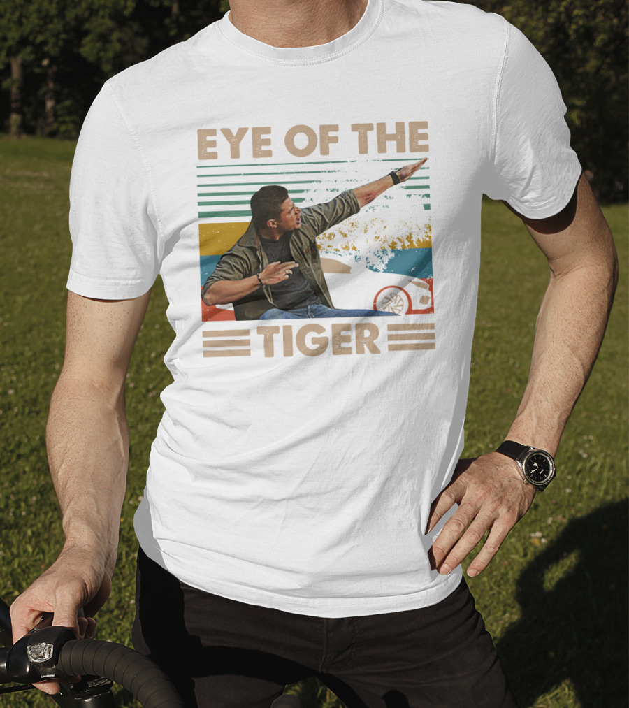 EYE OF THE TIGER Retro Action Pose With Car And Stripes T-Shirt