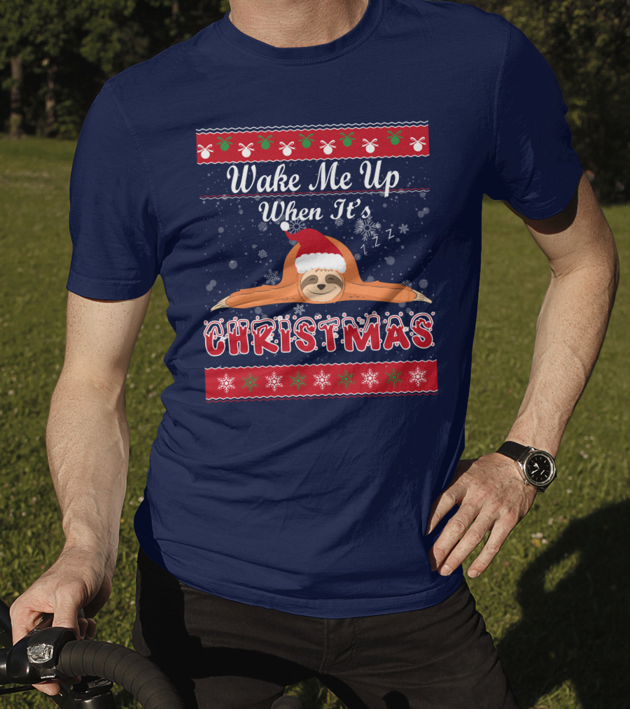 Wake Me Up When It's Christmas Sloth Santa Hat Snowflakes Zzz T-Shirt