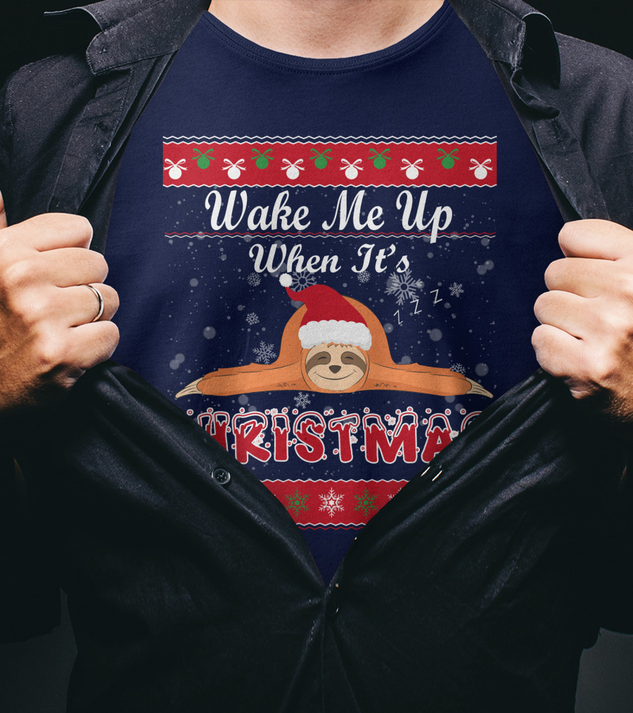 Wake Me Up When It's Christmas Sloth Santa Hat Snowflakes Zzz T-Shirt