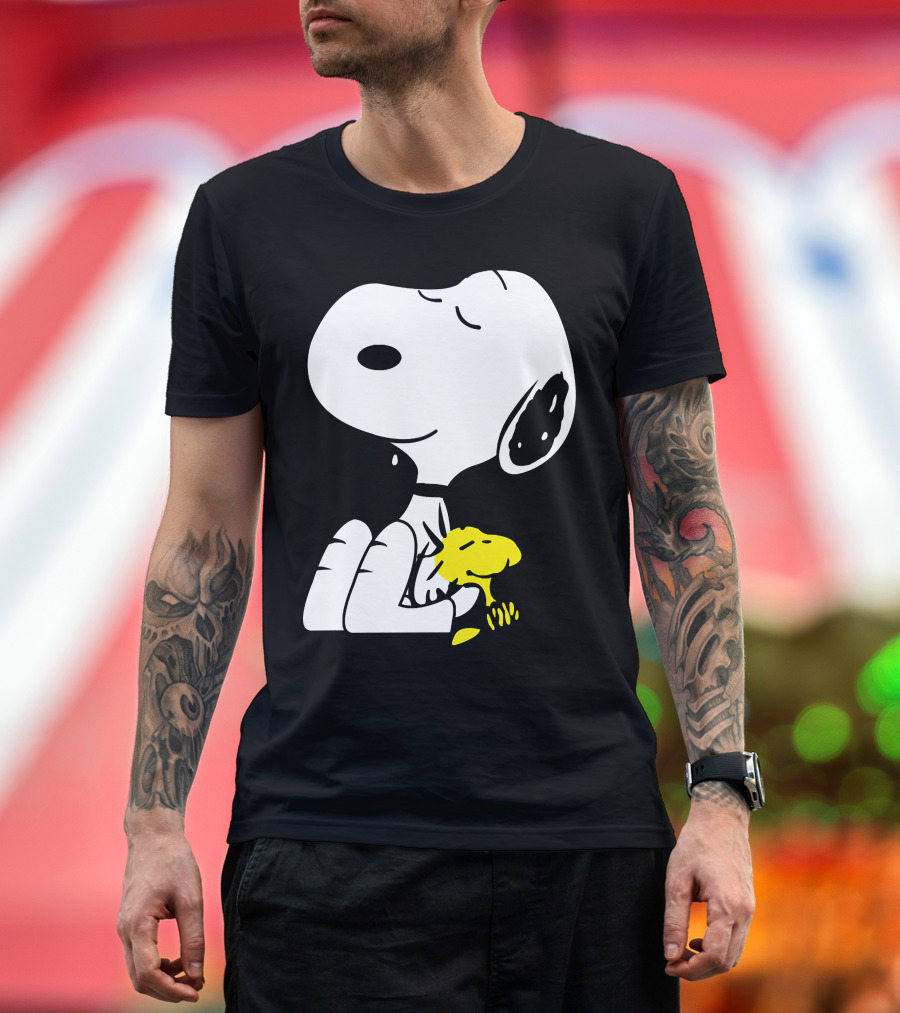 Snoopy Sleep in Peace with Woodstock Sleeping in Black and White Peanuts Comic T-Shirt
