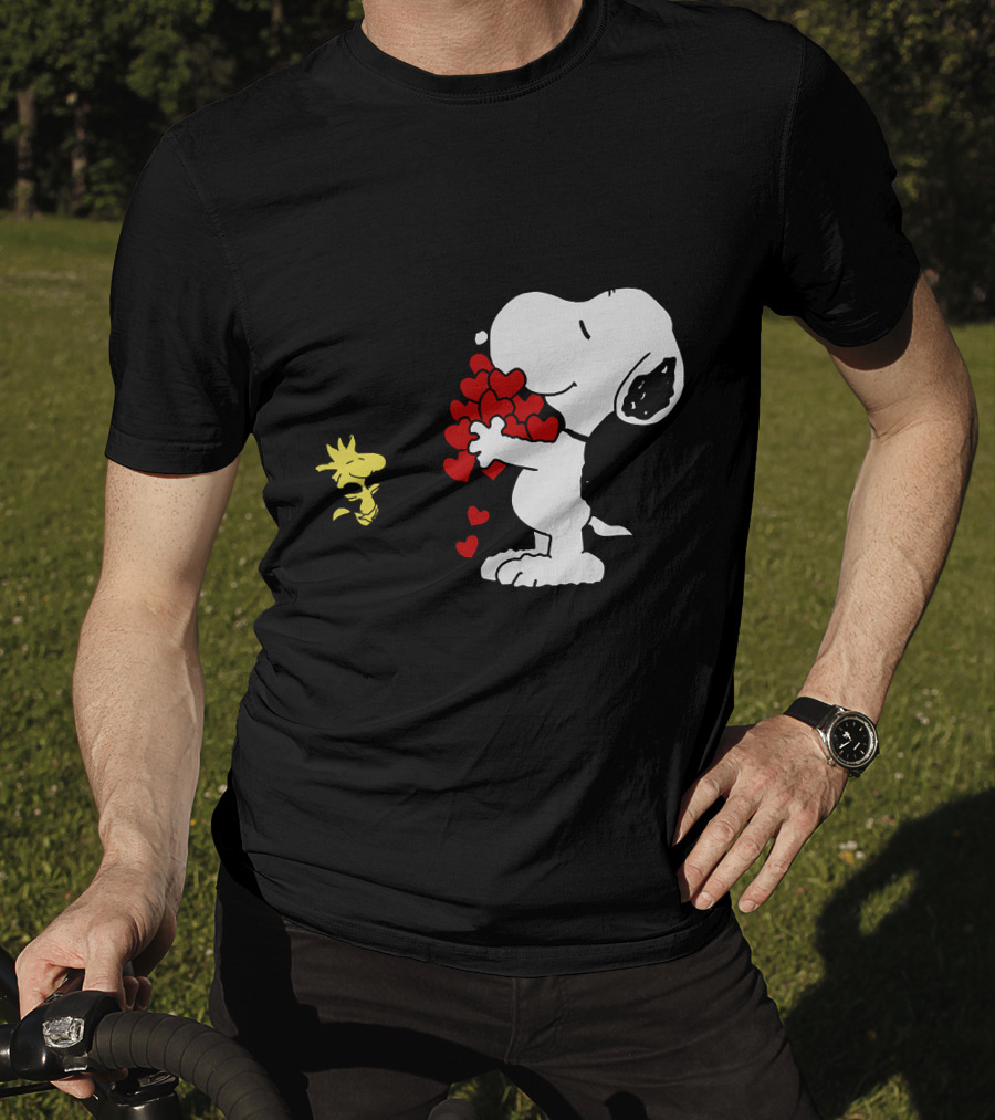 Snoopy Holding Hearts With Woodstock Hugging T-Shirt