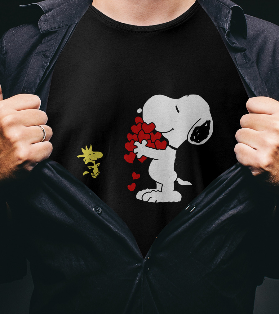 Snoopy Holding Hearts With Woodstock Hugging T-Shirt