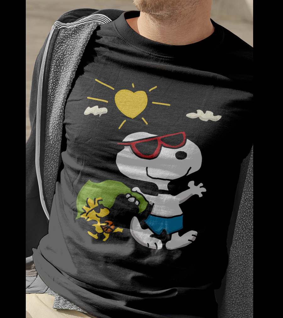 Snoopy And Woodstock Summer Fun Sun Heart Sunglasses T-Shirt
