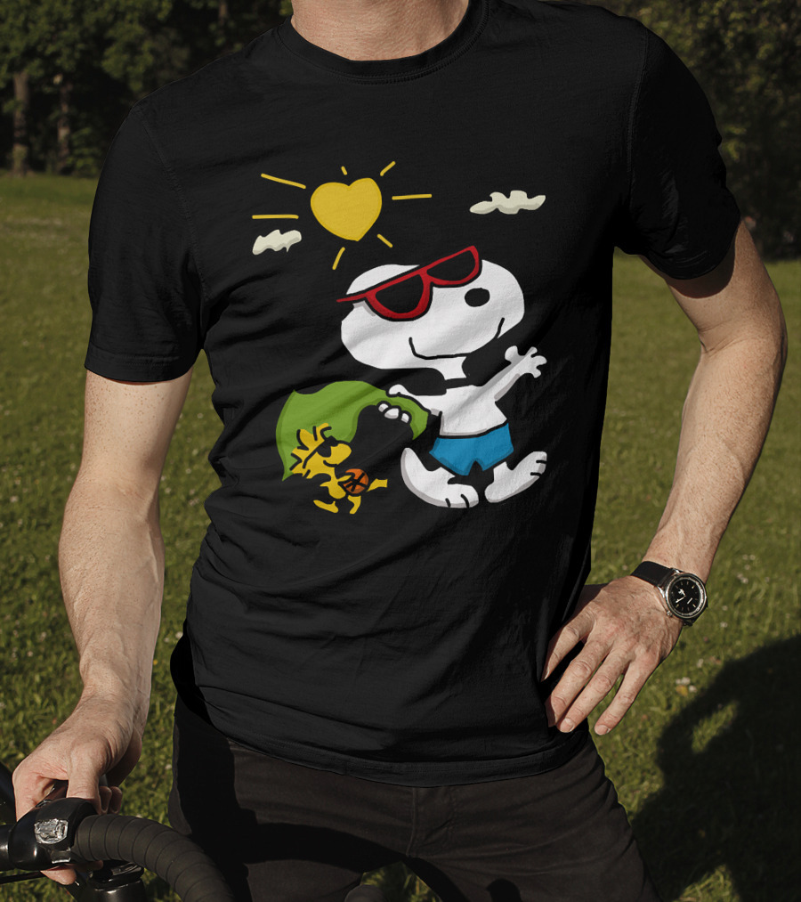 Snoopy And Woodstock Summer Fun Sun Heart Sunglasses T-Shirt