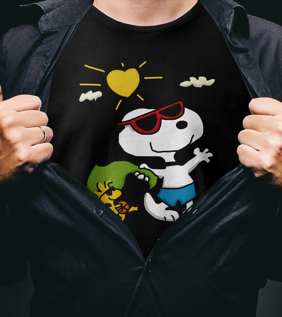 Snoopy And Woodstock Summer Fun Sun Heart Sunglasses T-Shirt