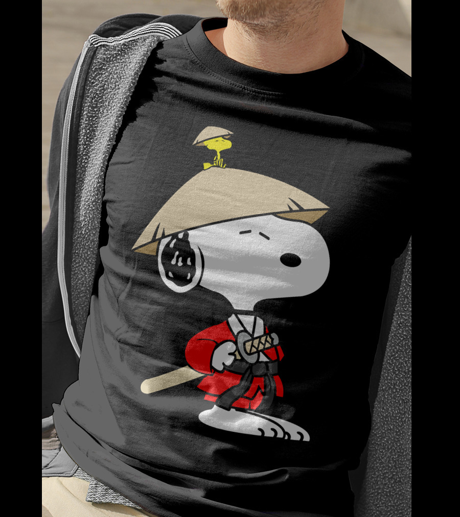 Snoopy Samurai Woodstock Hat Red Kimono Sword T-Shirt