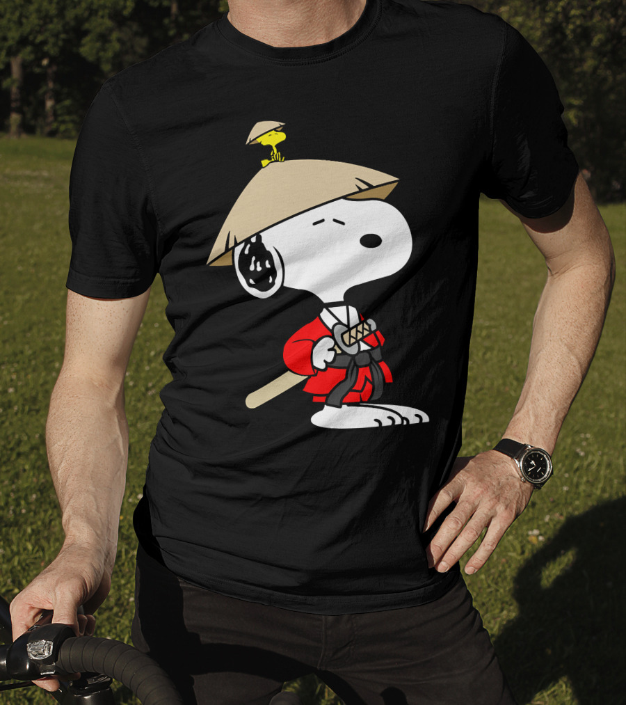 Snoopy Samurai Woodstock Hat Red Kimono Sword T-Shirt